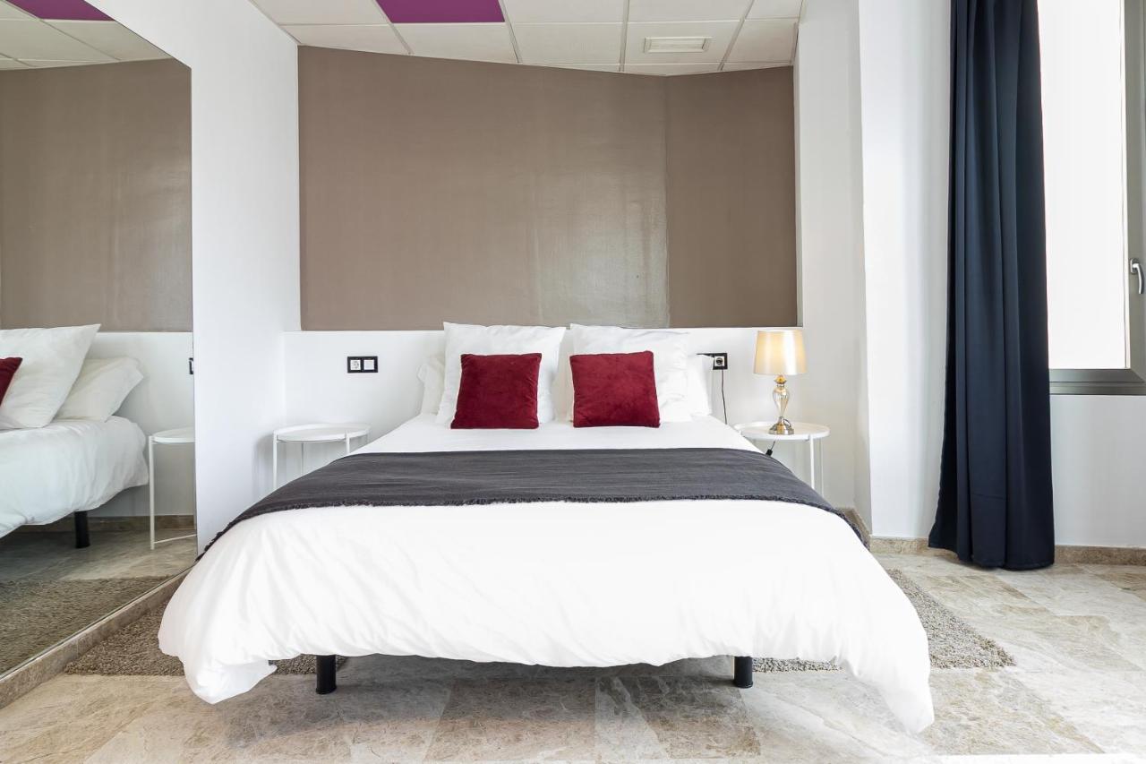 Saenz Suites Gallery By Bossh! Apartments Málaga Exterior foto