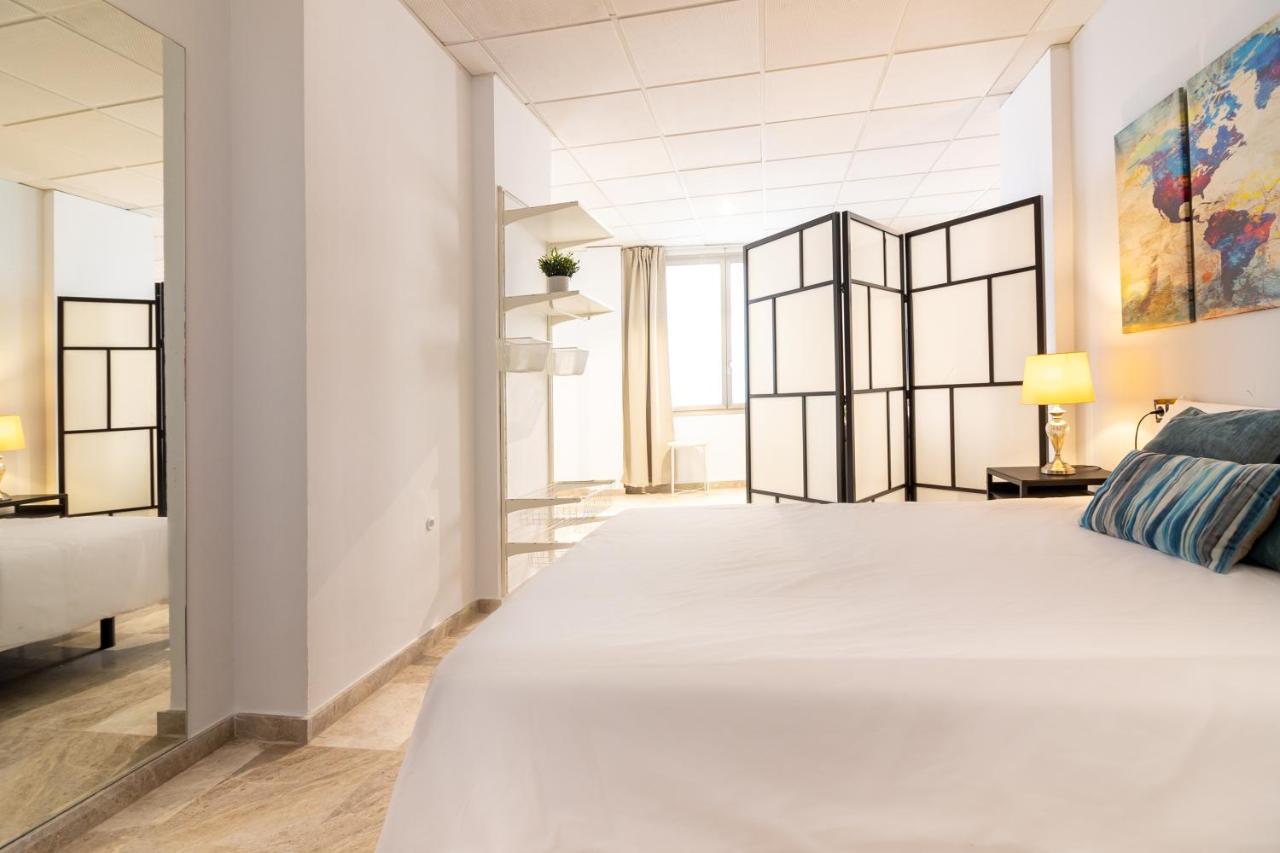 Saenz Suites Gallery By Bossh! Apartments Málaga Exterior foto